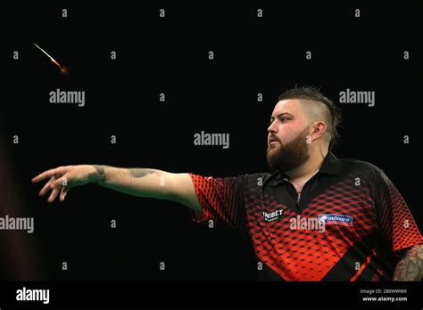 english darts players